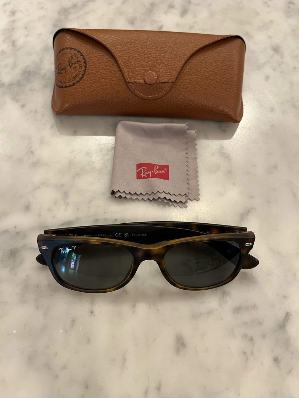 Ray-Ban Tortoiseshell New Wayfarer RB 2132 Sunglasses Polorized